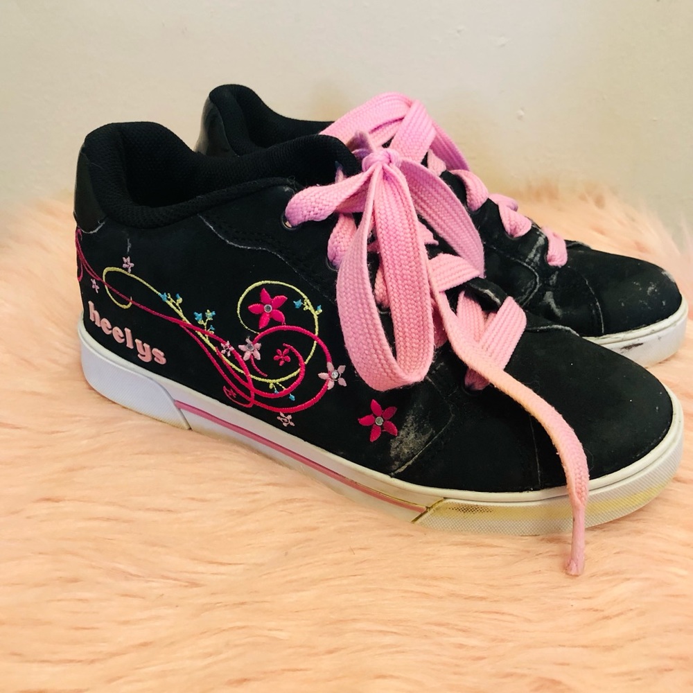 Girls Heelys Black/Pink Size 6Y